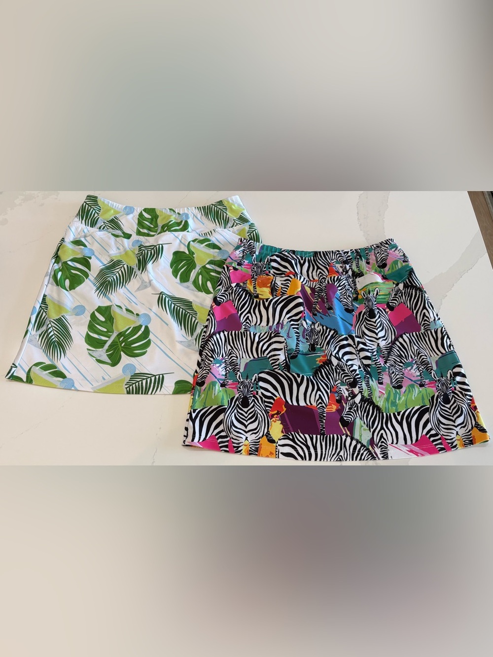2 -SKINZ MEDIUM MARGARITA TROPICAL GOFT SKORT & ZEBRA TROPICAL SKORT SKIRT LOT